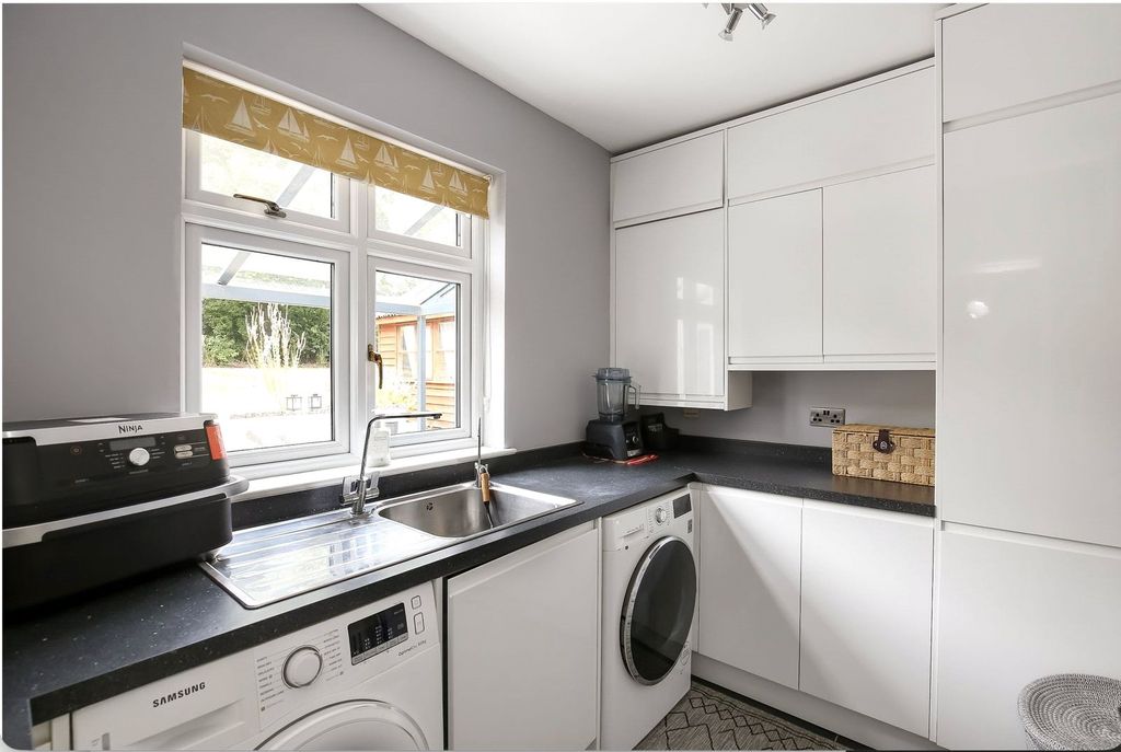 Property photo 3 of 19 Picture No. 43