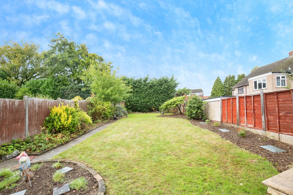 Property photo 2 of 14 27B1c93B-Mw-8718