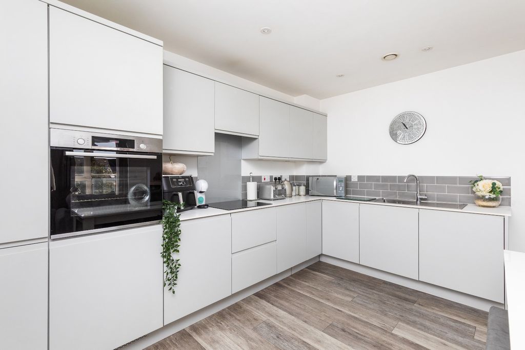 Property photo 3 of 13 3249786