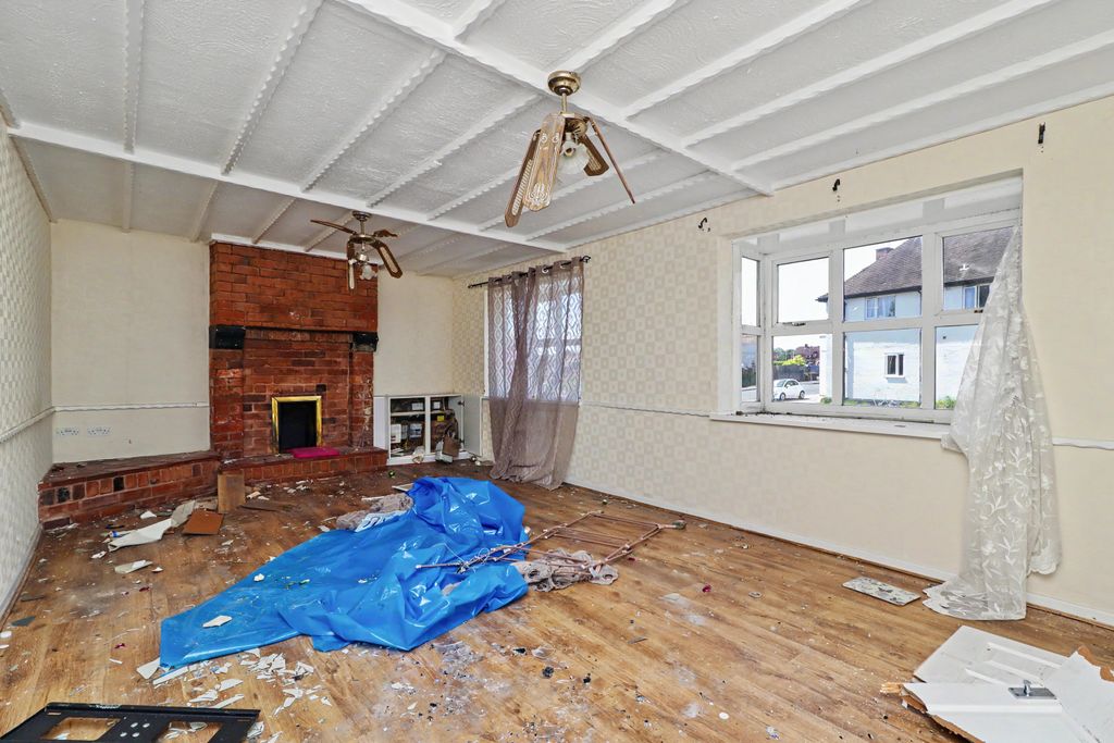 Property photo 2 of 20 64A Mason Street, Bilston, West Midlands, Wv14 9Sz