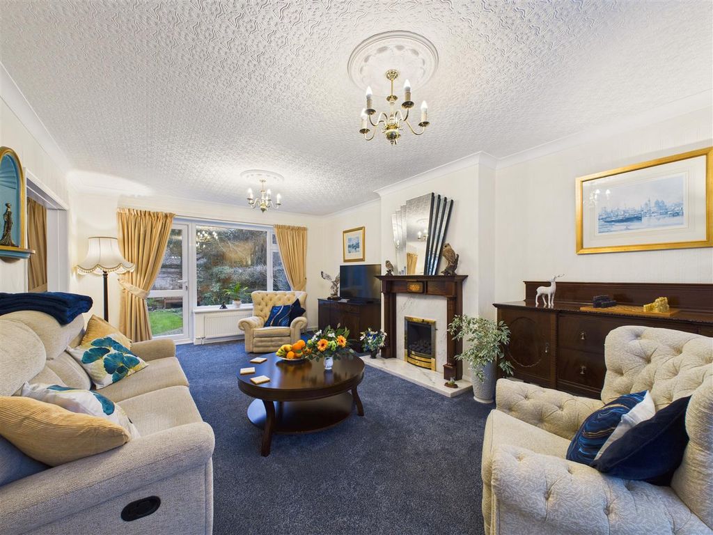 Property photo 2 of 20 Cam03303G0-Pr0297-Still031.Jpg