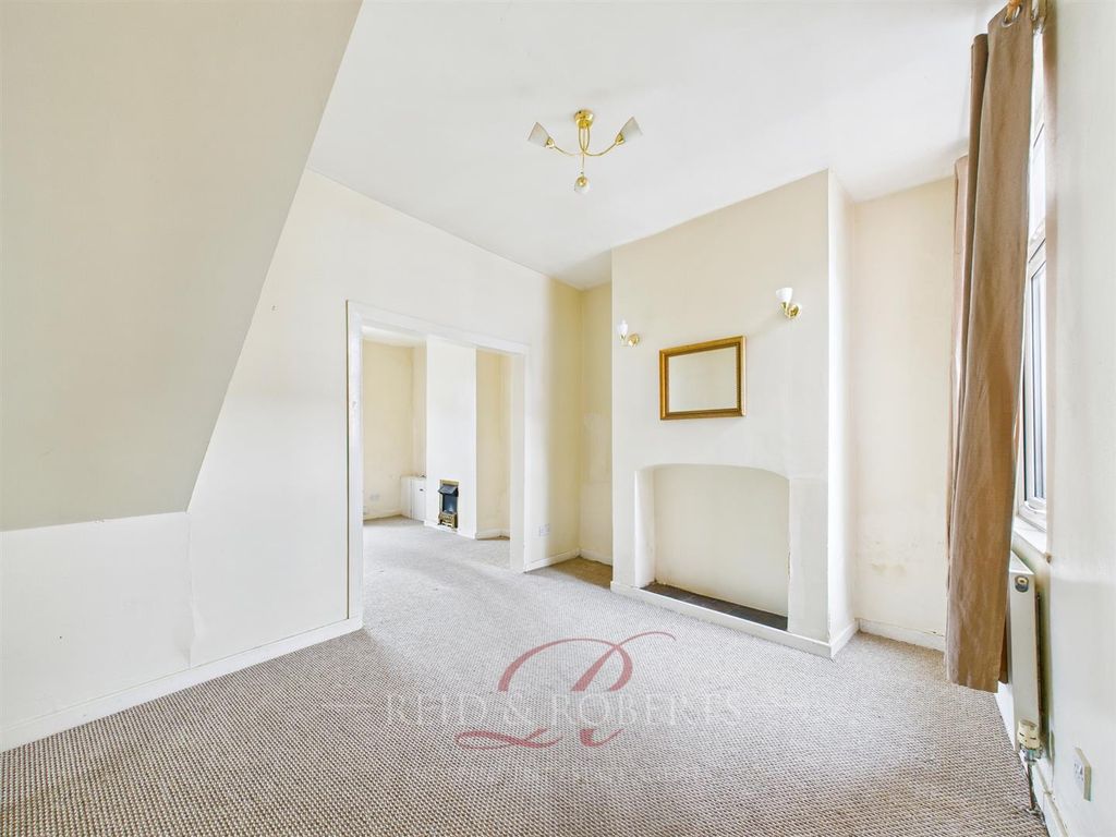 Property photo 3 of 12 Cam05148G0-Pr0093-Still017.Jpg