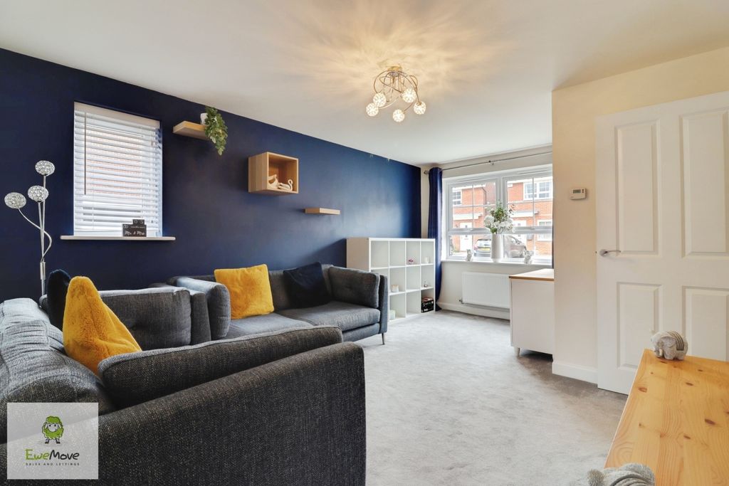 Property photo 2 of 15 Living Room - Ewemove Cannock