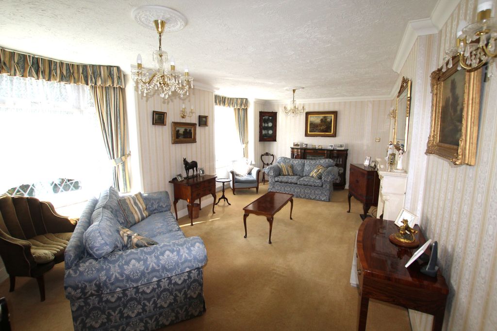 Property photo 3 of 26