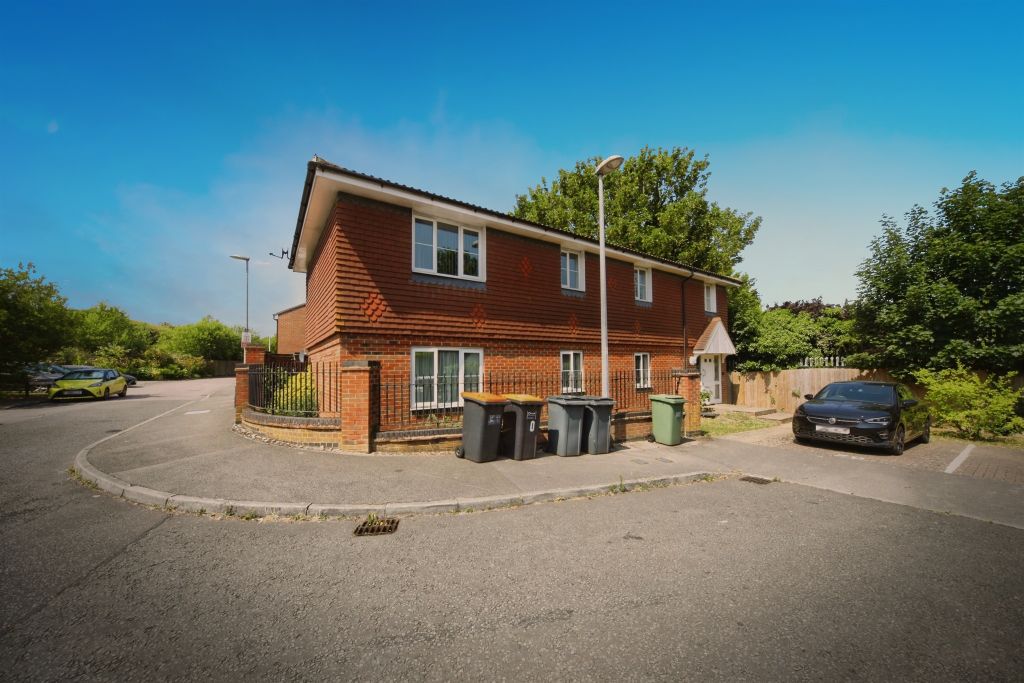 Property photo 1 of 12