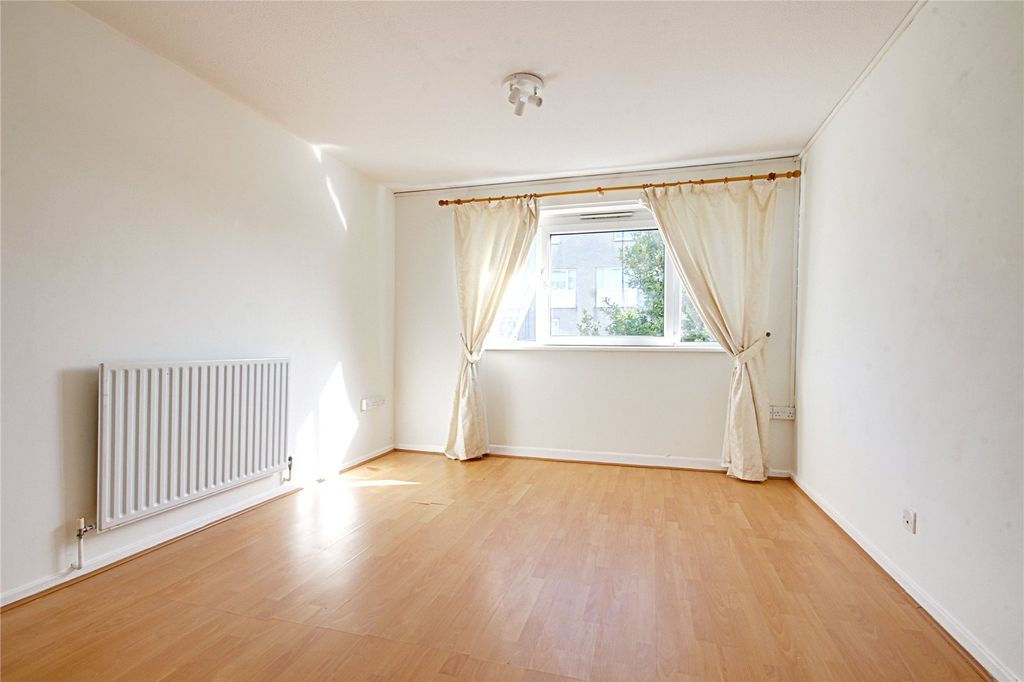Property photo 1 of 11 Picture No. 01