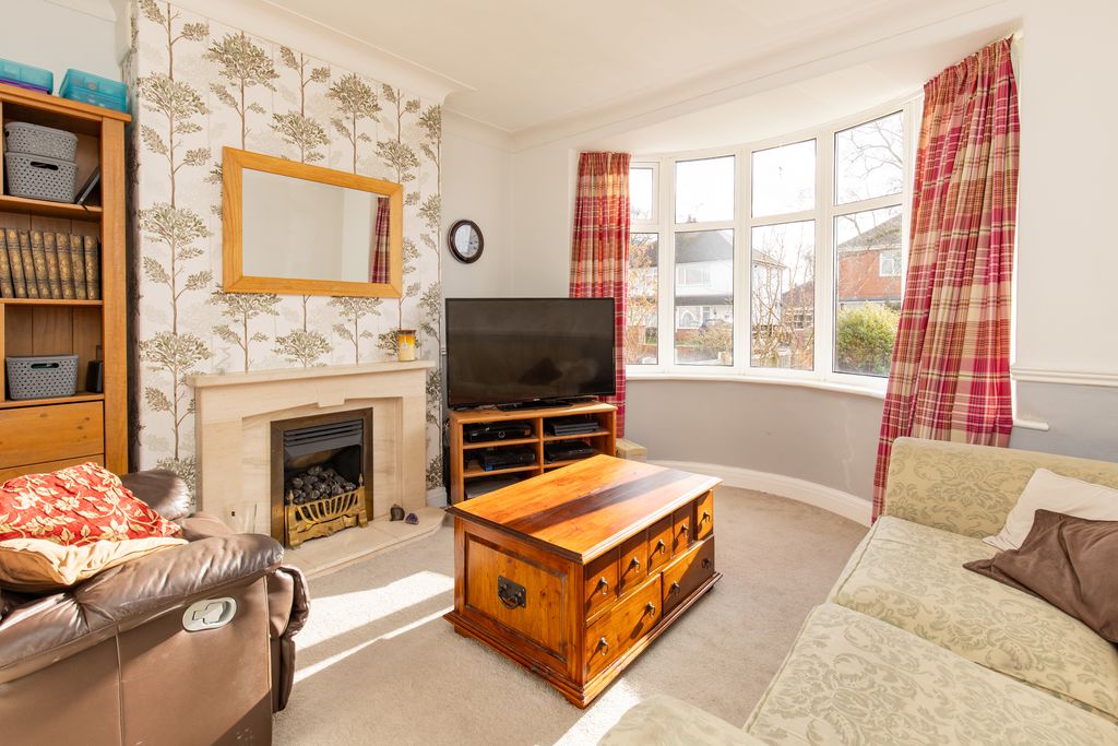 Property photo 2 of 11 Living Room