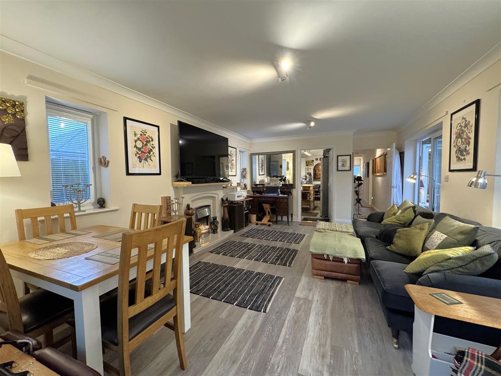 Property photo 2 of 18 2.Jpeg