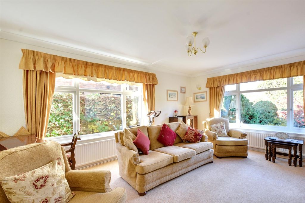 Property photo 2 of 28 Lounge_1.Jpeg