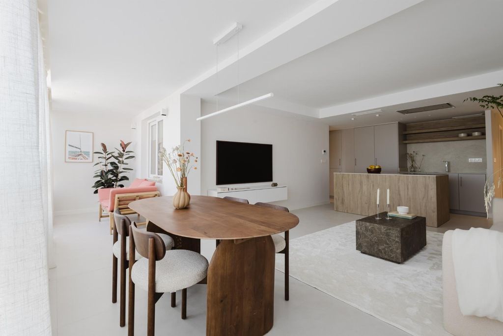 Property photo 1 of 34