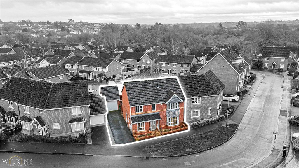 Property photo 2 of 42 Picture No. 04