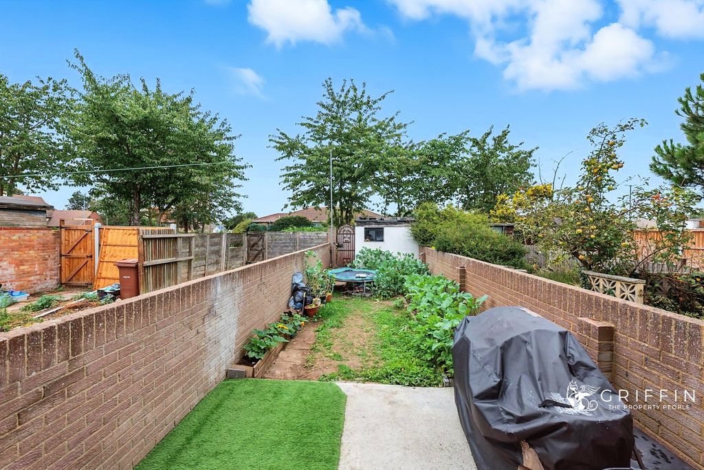 Property photo 2 of 14 11P1764277