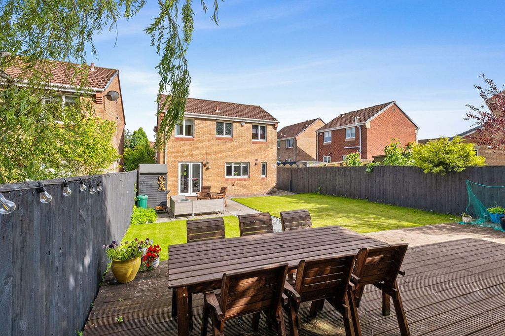 Property photo 2 of 44 Rear Garden