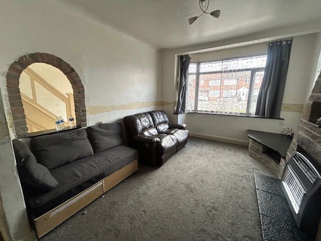 Property photo 3 of 25