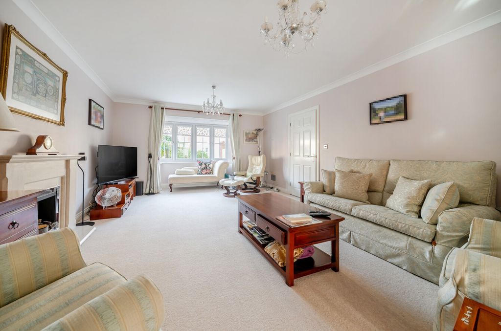 Property photo 3 of 20 1369564-15-6900d8...