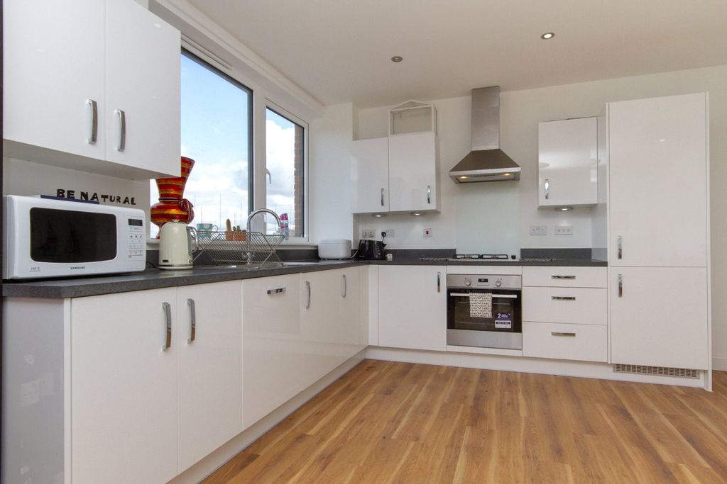 Property photo 2 of 10 Picture No. 05