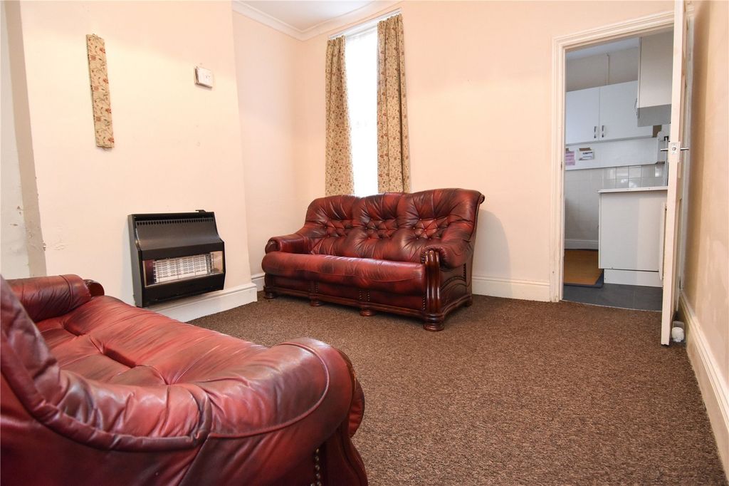 Property photo 3 of 10 Picture No. 19