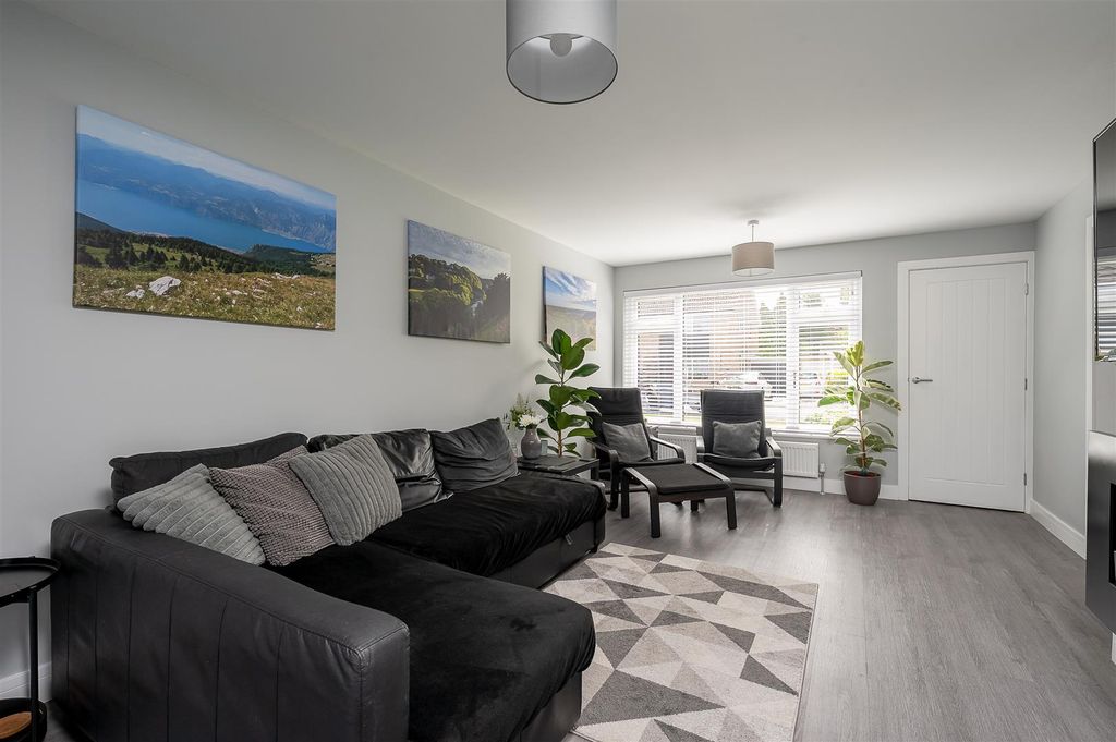 Property photo 2 of 16 Reception Room