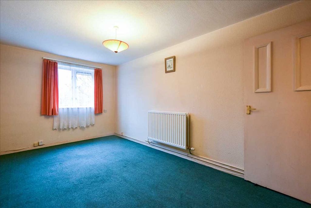 Property photo 3 of 7
