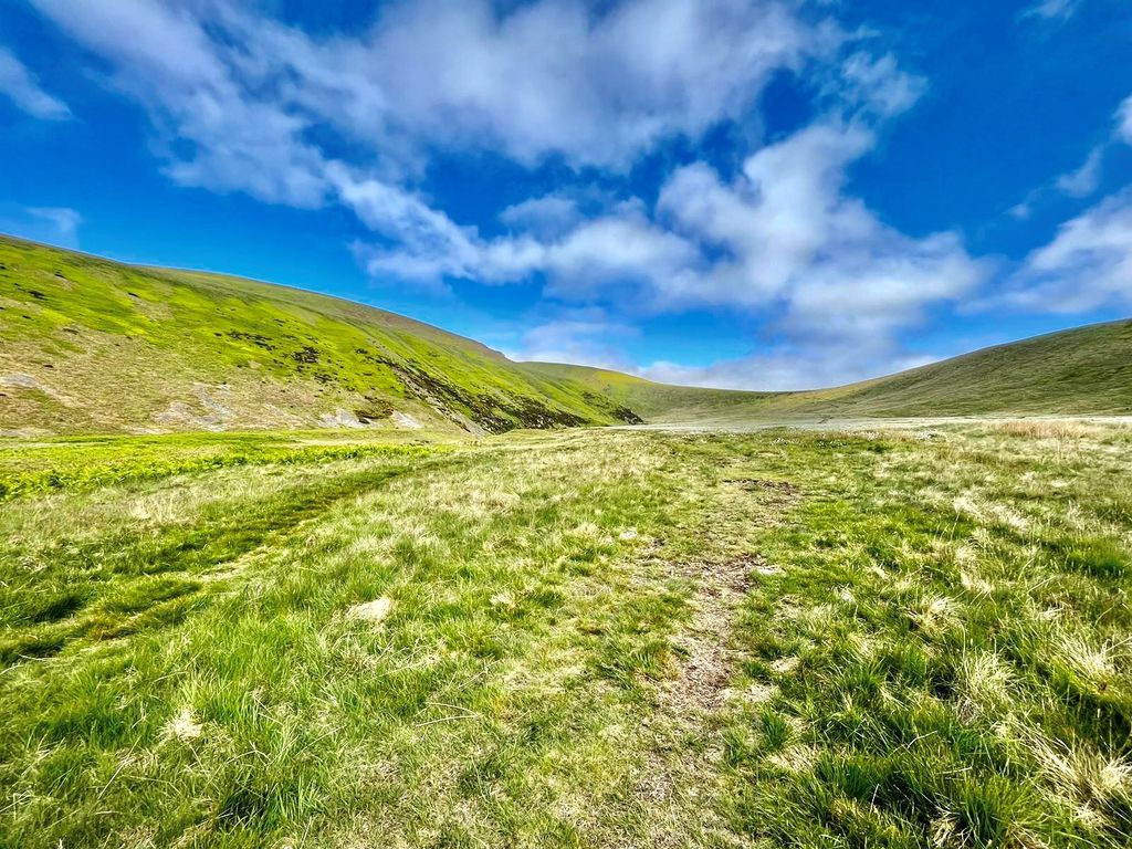 Property photo 2 of 32 Photo 2