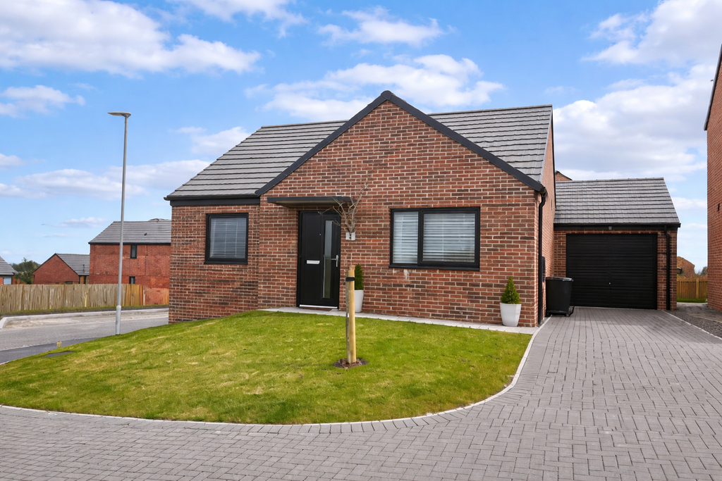 Property photo 1 of 11 External