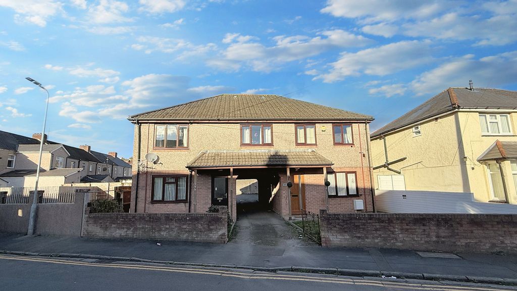 Property photo 1 of 10 External