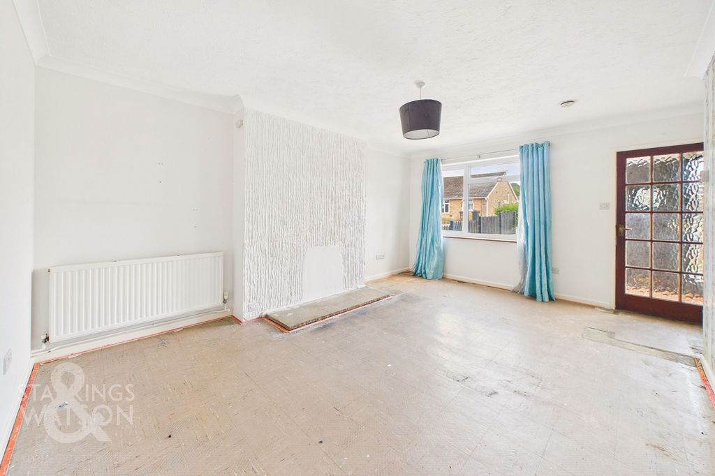 Property photo 2 of 19