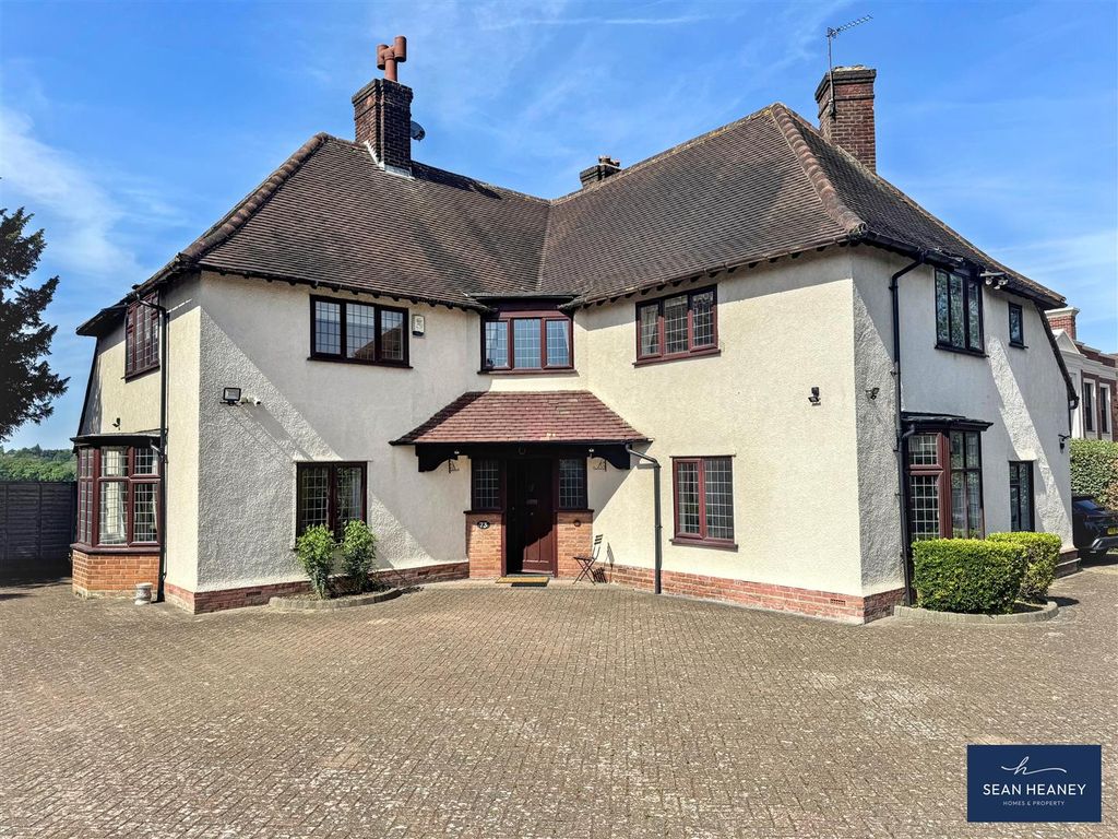Property photo 1 of 22