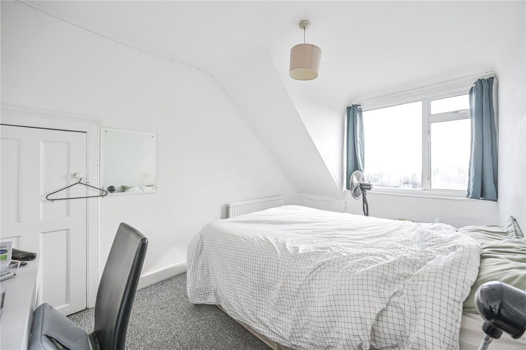 Property photo 3 of 5 Picture No. 06