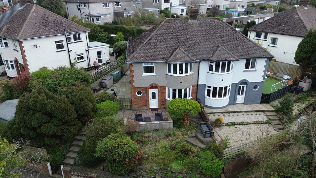 Property photo 1 of 21