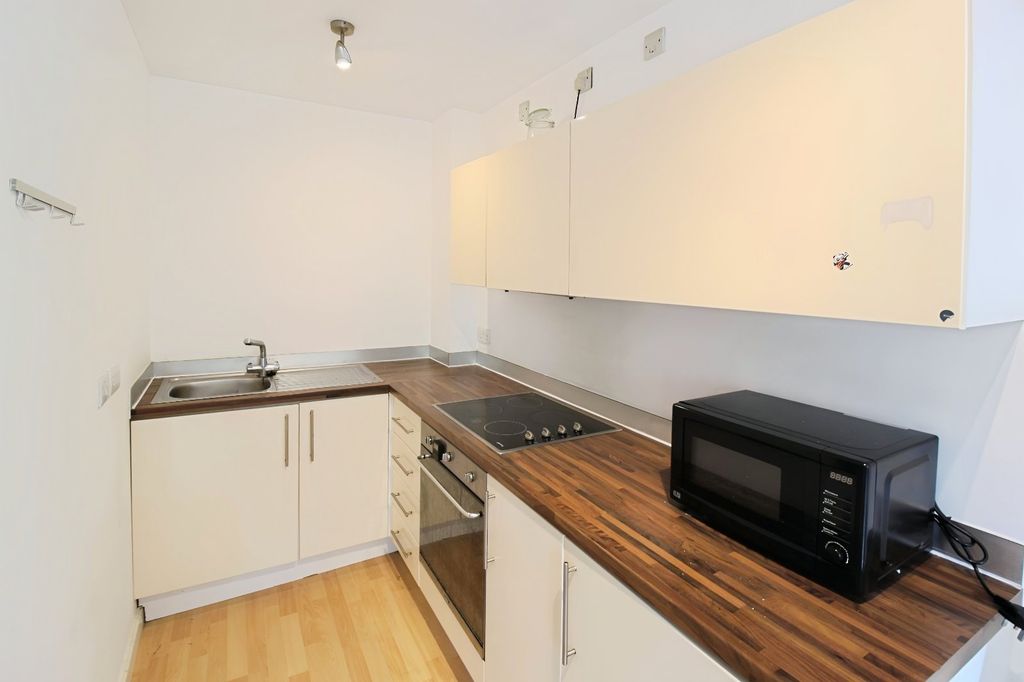 Property photo 3 of 15 Picture No. 23