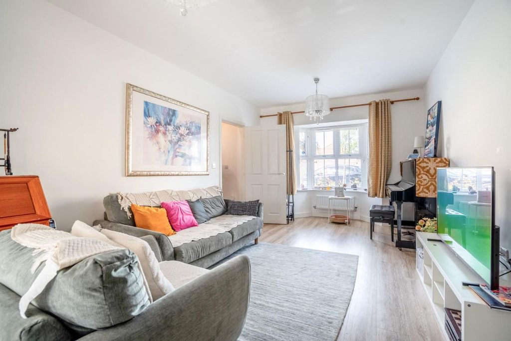Property photo 2 of 18 12 Mr -1.Jpg
