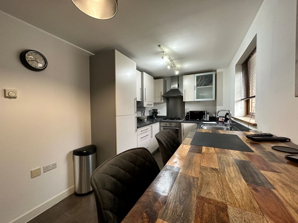 Property photo 2 of 12 Kitchen/Breakfast Room