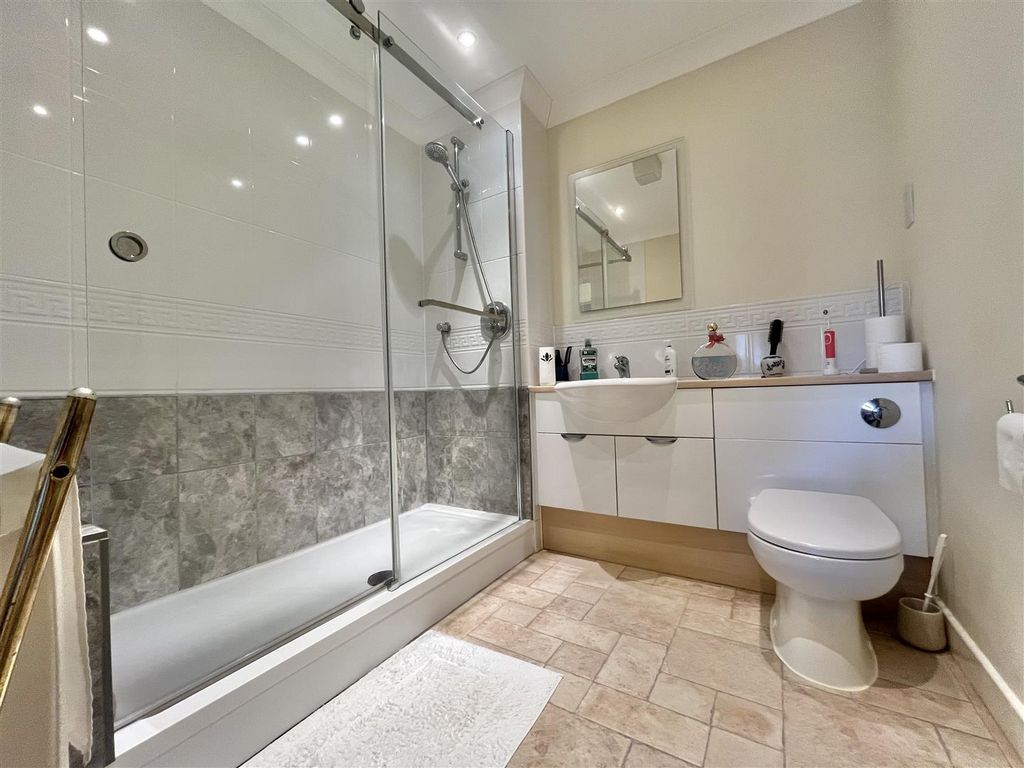 Property photo 2 of 14 Shower Room