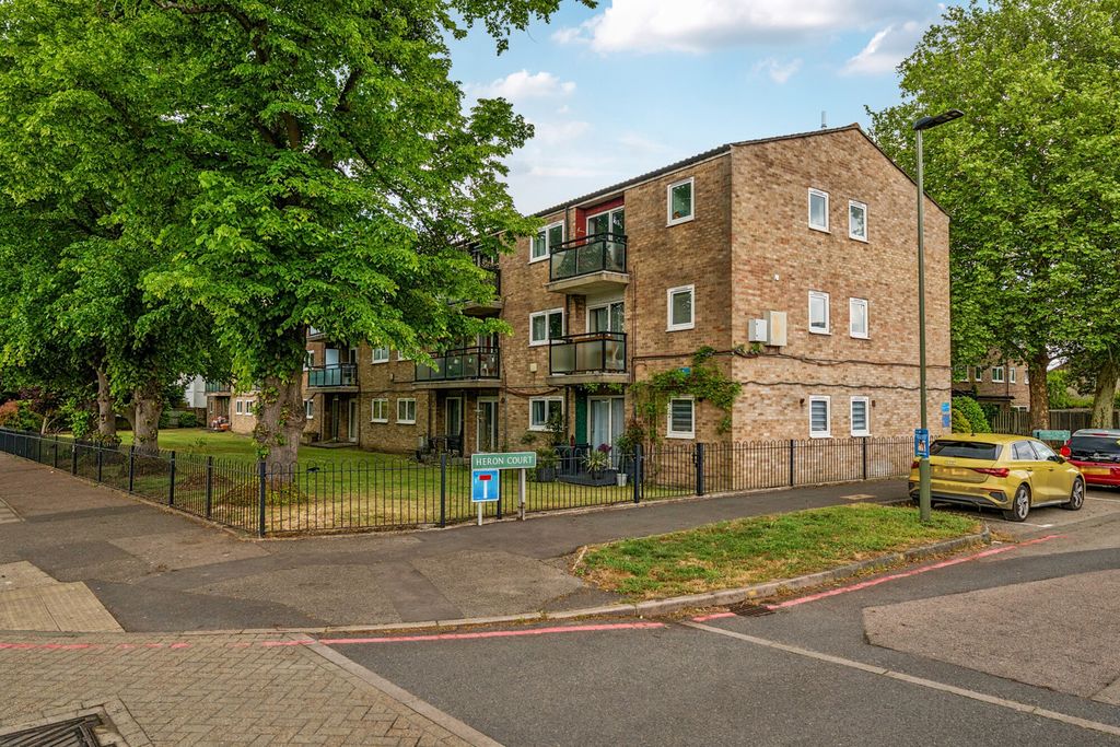 Property photo 1 of 15 1463746-16-6A0728...
