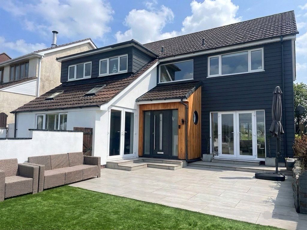 Property photo 1 of 17 Picture No. 28