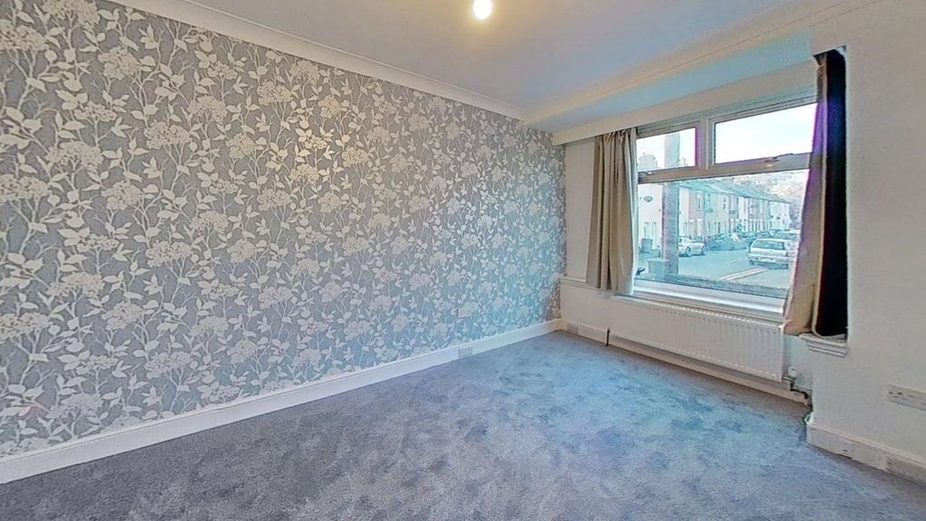 Property photo 2 of 18 Mason-Street--Bedroom 2