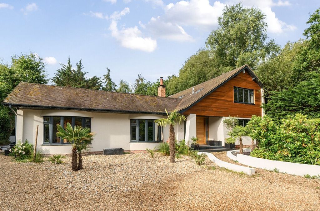 Property photo 1 of 18