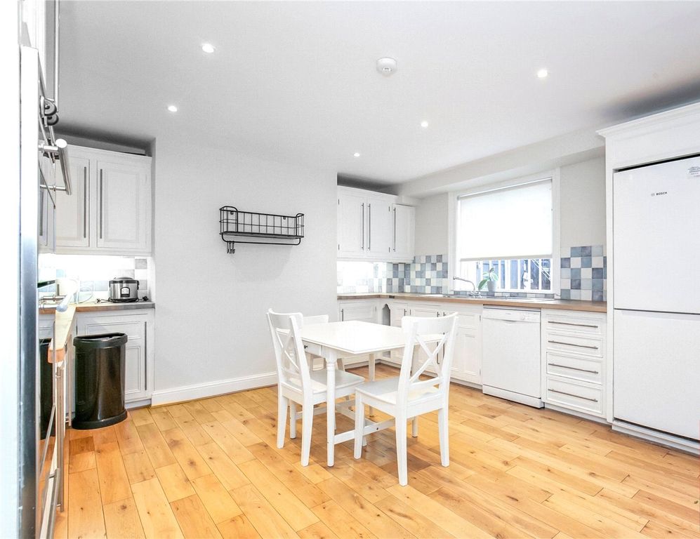 Property photo 3 of 16 Kitchen