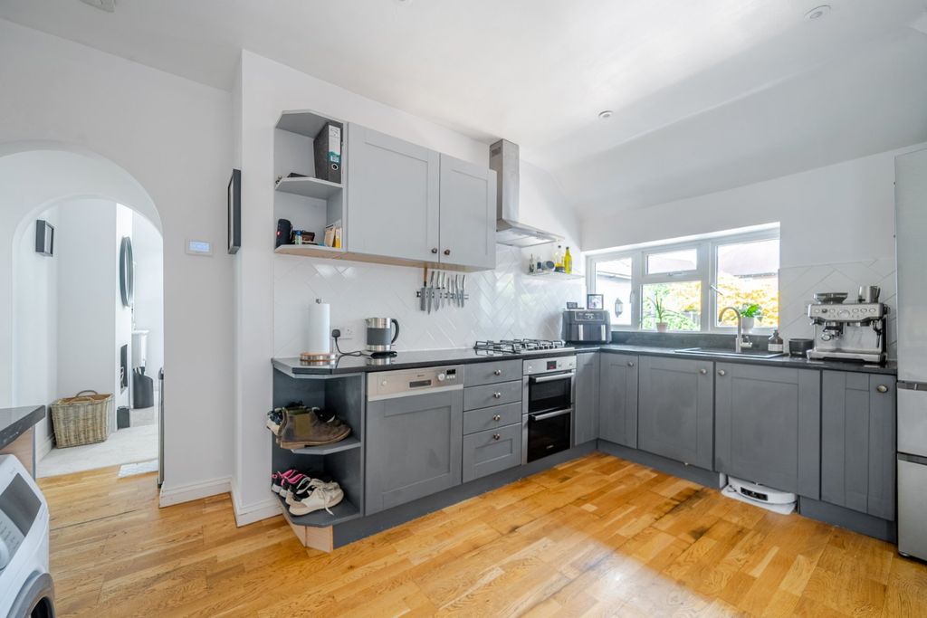 Property photo 3 of 21 Picture No. 09