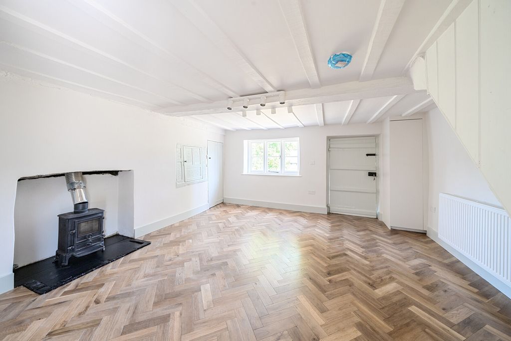 Property photo 2 of 22 1296528-1-682c6F9...