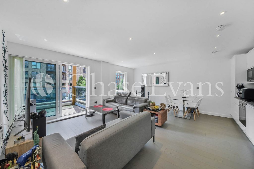 Property photo 1 of 11 Living Area