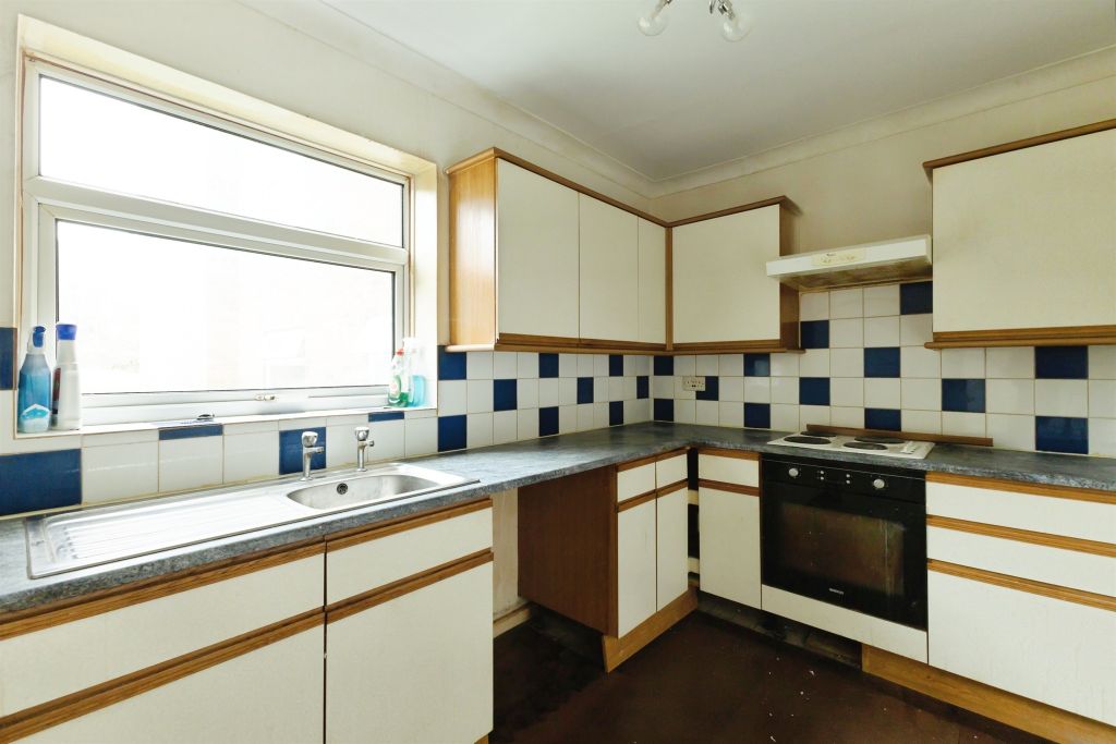 Property photo 3 of 14