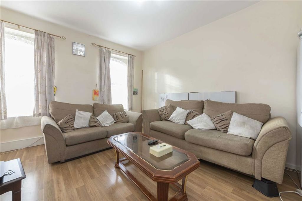 Property photo 2 of 6