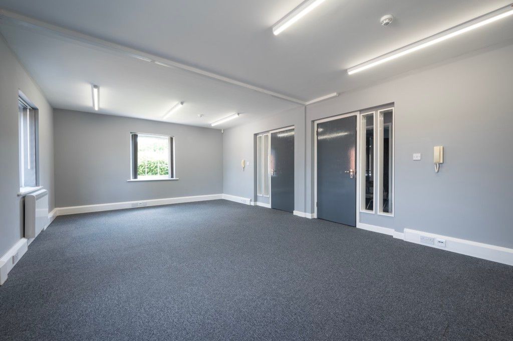 Property photo 2 of 11 Photo 8