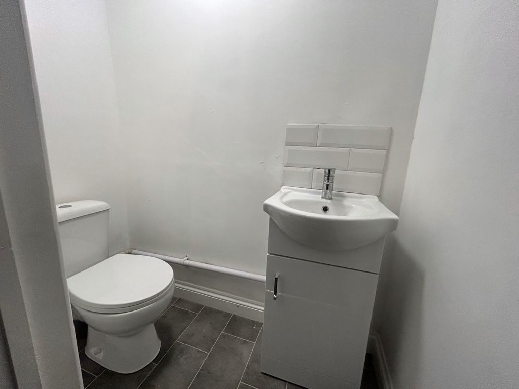 Property photo 2 of 8 Image