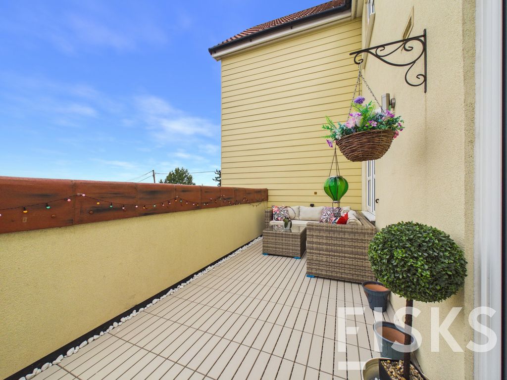 Property photo 1 of 33