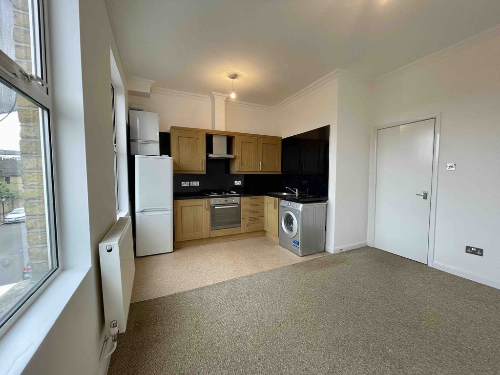 Property photo 2 of 9 Gallery