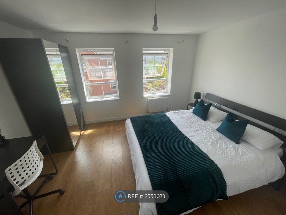 Property photo 2 of 23