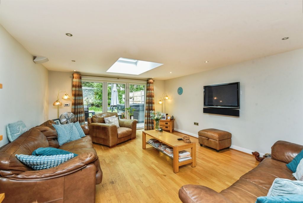 Property photo 3 of 17